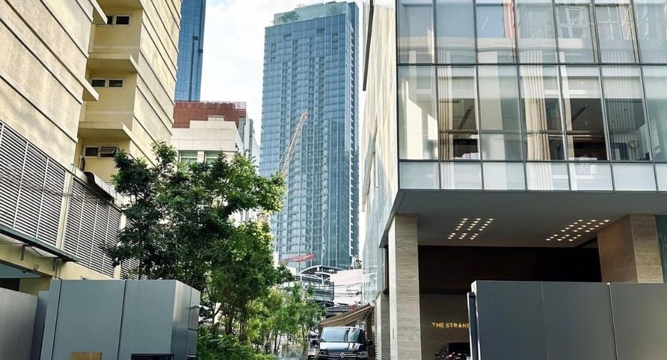 For sale 1 bed condo in Khlong Toei, Bangkok
