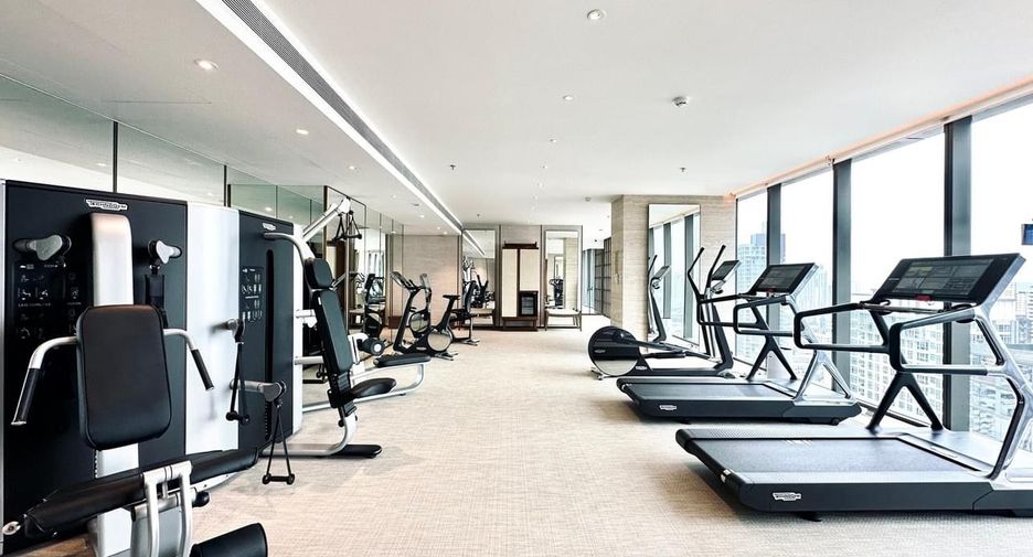 For sale 1 bed condo in Khlong Toei, Bangkok