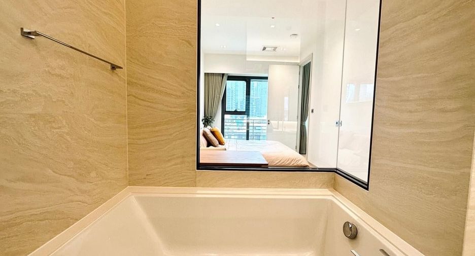 For sale 1 bed condo in Khlong Toei, Bangkok