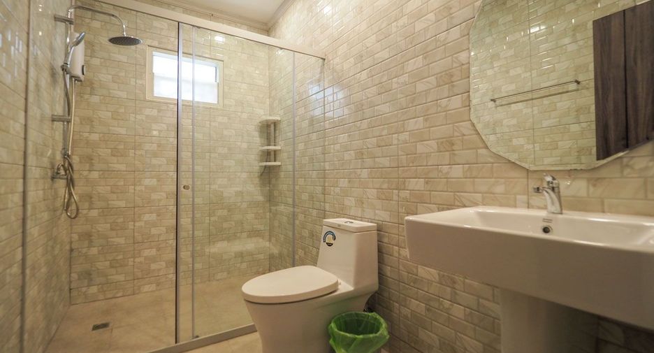 Haus zum Kauf mit 3 Zimmer in Bang Lamung, Chonburi