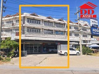 For sale 2 bed retail Space in Mueang Sing Buri, Sing Buri