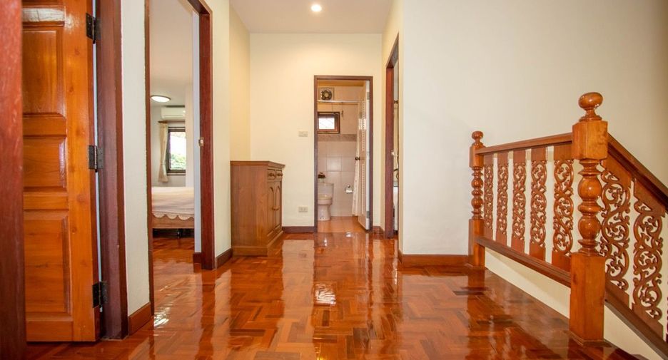 For sale 4 ベッドルーム house in San Sai, Chiang Mai