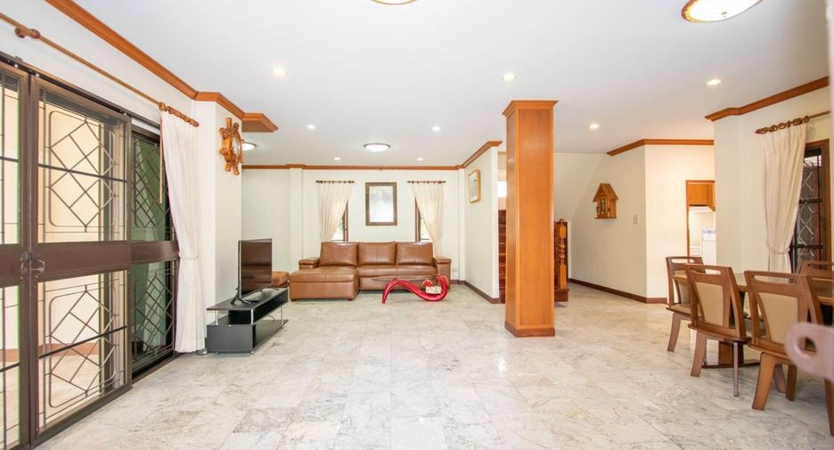 For sale 4 ベッドルーム house in San Sai, Chiang Mai