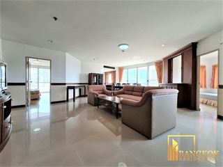 For rent 3 bedrooms apartment in Khlong Toei, Bangkok
