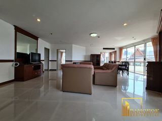 For rent 3 bedrooms apartment in Khlong Toei, Bangkok