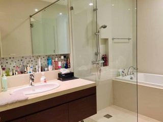 Condo en venta de 3 habitaciones en Khlong Toei, Bangkok