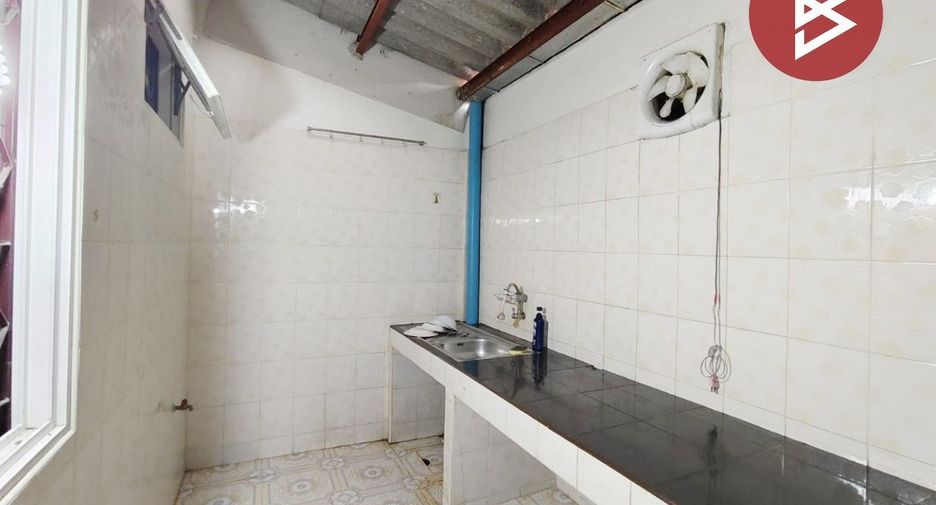 Продажа 2 спальни таунхаус в Mueang Samut Prakan, Самутпракан
