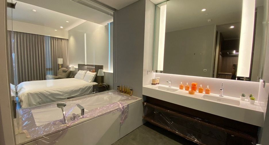 For rent 3 bedrooms condo in Watthana, Bangkok