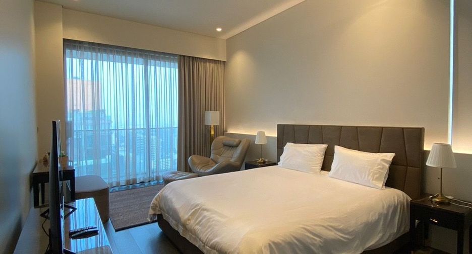 For rent 3 bedrooms condo in Watthana, Bangkok