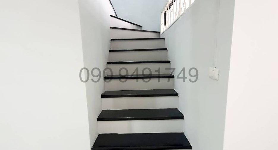 For rent and for sale 3 bed townhouse in Bang Khae, Bangkok
