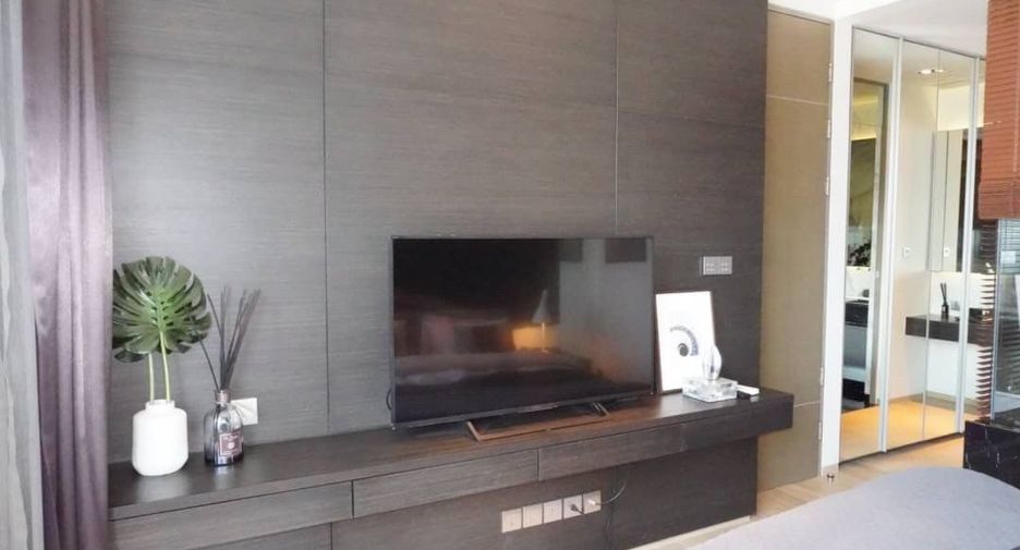 For rent and for sale 1 bed condo in Sathon, Bangkok