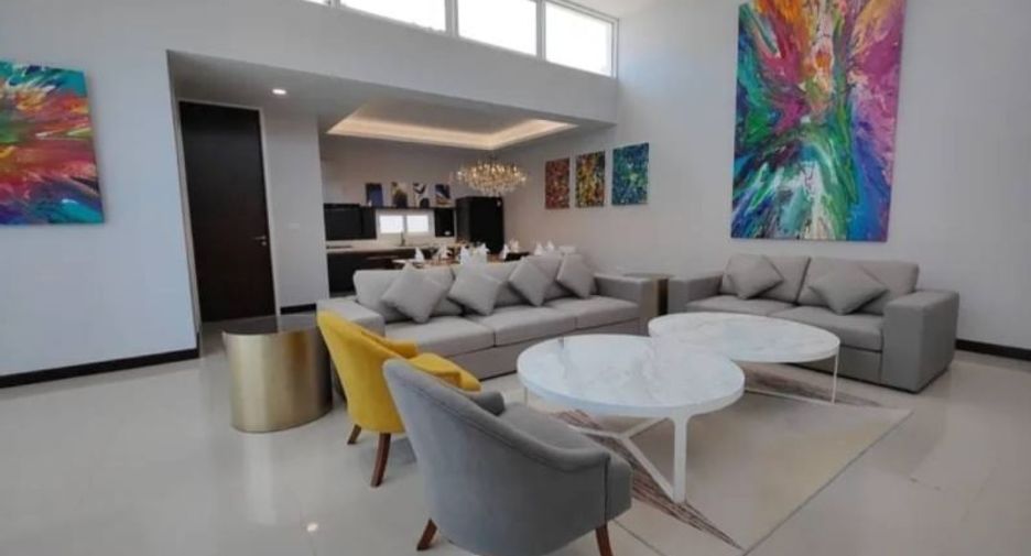 For rent 4 bedrooms villa in Mueang Phuket, Phuket