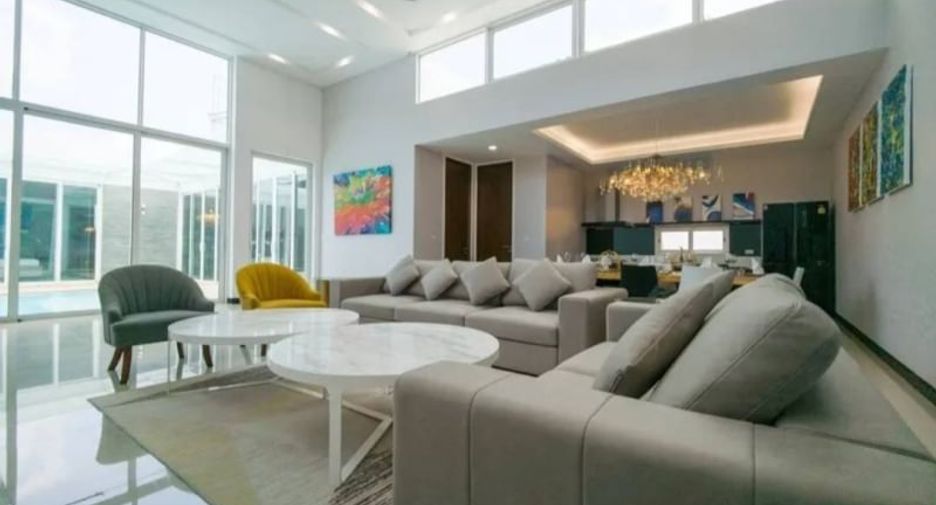For rent 4 bedrooms villa in Mueang Phuket, Phuket
