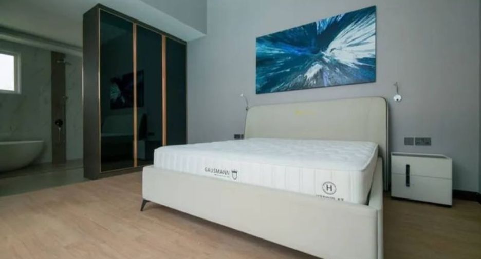 For rent 4 bedrooms villa in Mueang Phuket, Phuket