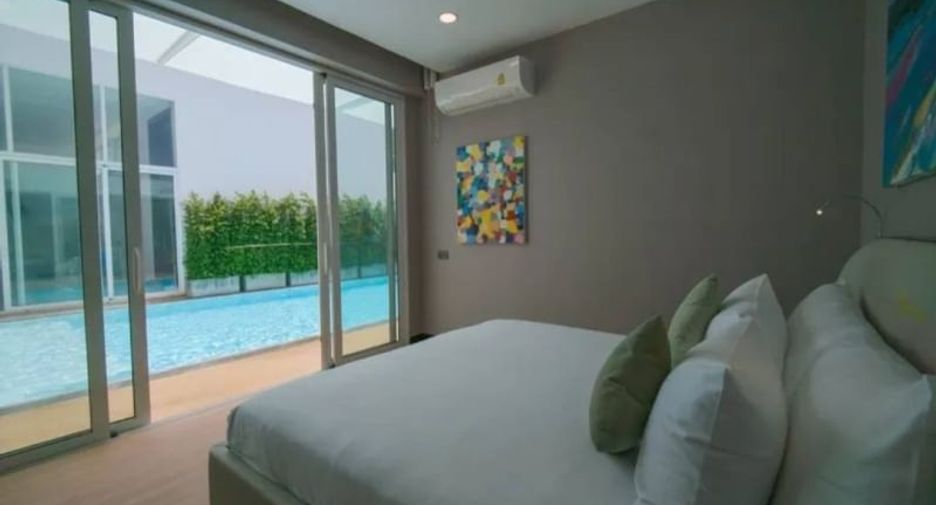 For rent 4 bedrooms villa in Mueang Phuket, Phuket