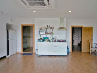 For sale 3 bed condo in Klaeng, Rayong