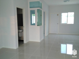For sale 4 bed townhouse in San Kamphaeng, Chiang Mai
