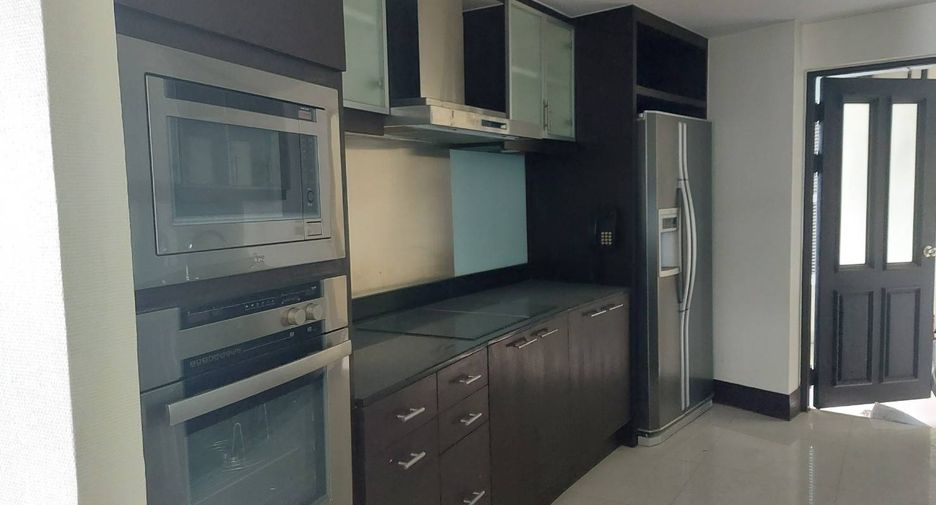 For rent and for sale 2 bedrooms condo in Sathon, Bangkok