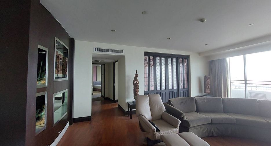 For rent and for sale 2 bedrooms condo in Sathon, Bangkok