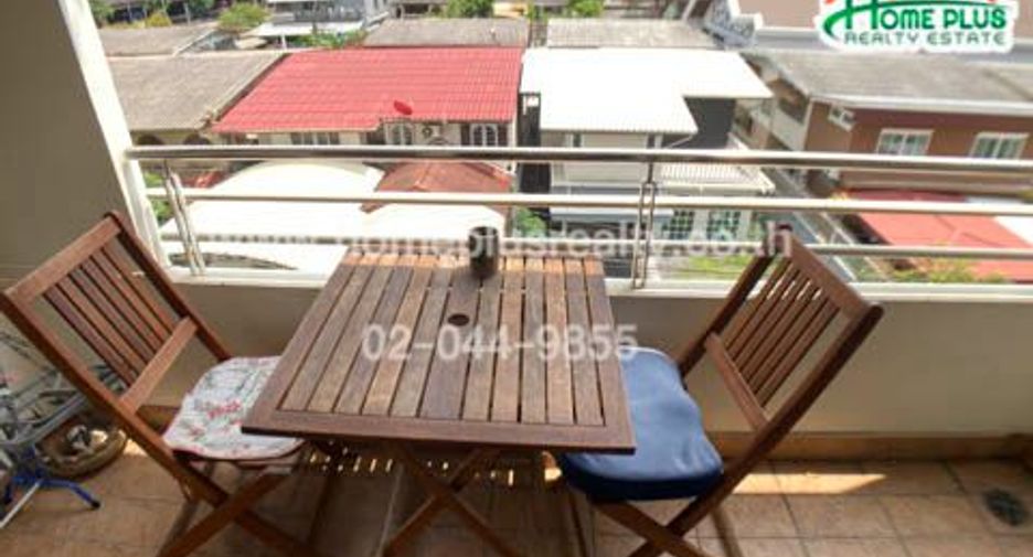 For sale 3 bedrooms condo in Yan Nawa, Bangkok