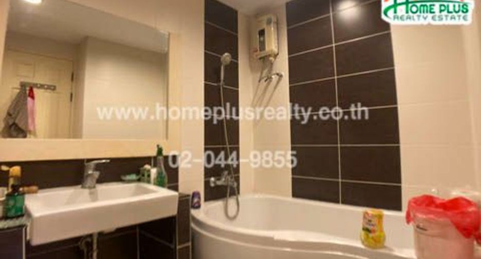 For sale 3 bedrooms condo in Yan Nawa, Bangkok