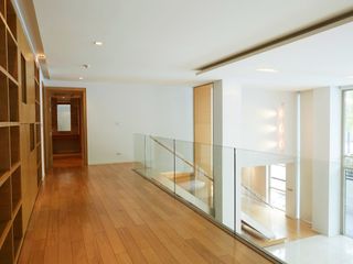 Продажа 4 спальни кондо в Кхлонг Тоеи, Бангкок