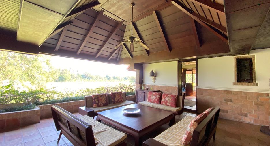 For rent and for sale 6 bedrooms house in San Sai, Chiang Mai