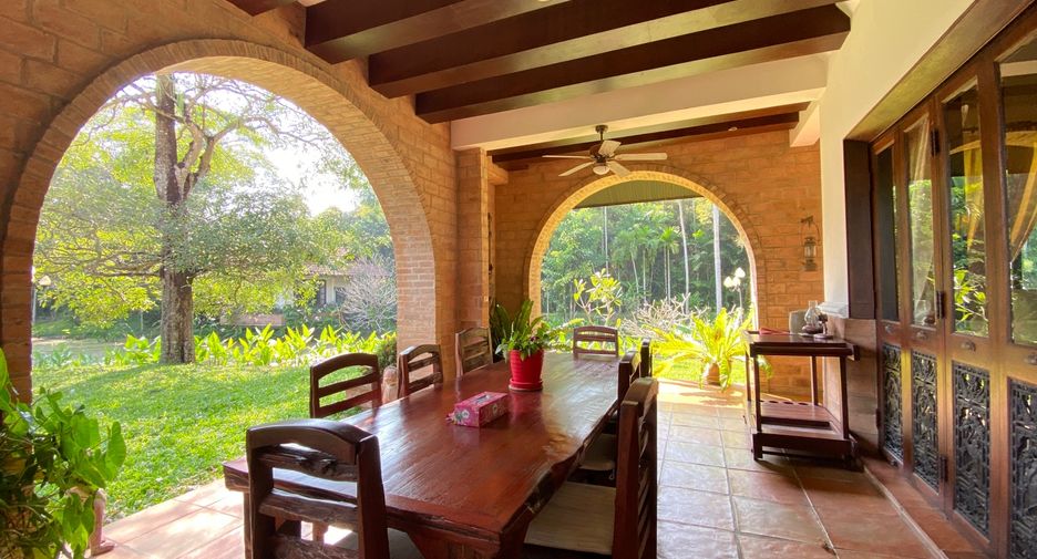 For rent and for sale 6 bedrooms house in San Sai, Chiang Mai