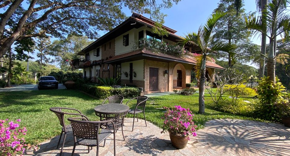 For rent and for sale 6 bedrooms house in San Sai, Chiang Mai