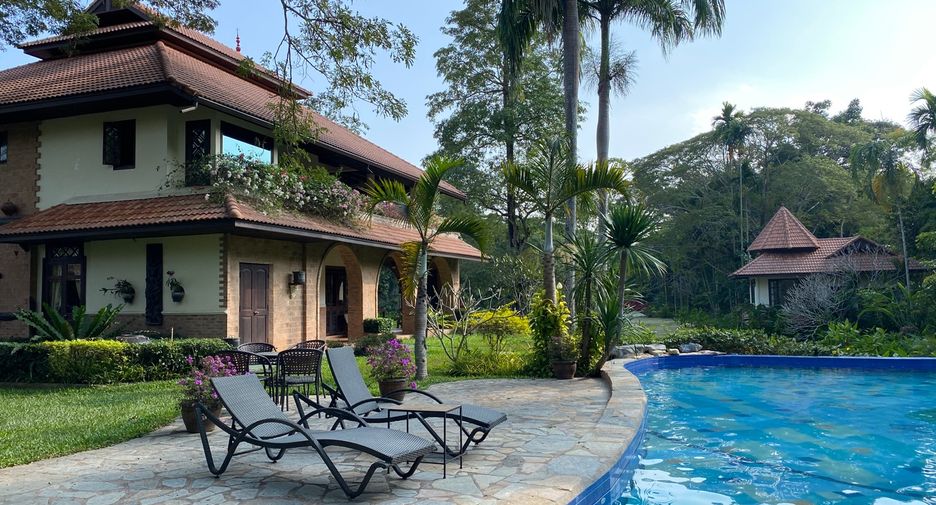 For rent and for sale 6 bedrooms house in San Sai, Chiang Mai