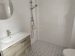 For sale 3 bedrooms townhouse in Huai Khwang, Bangkok