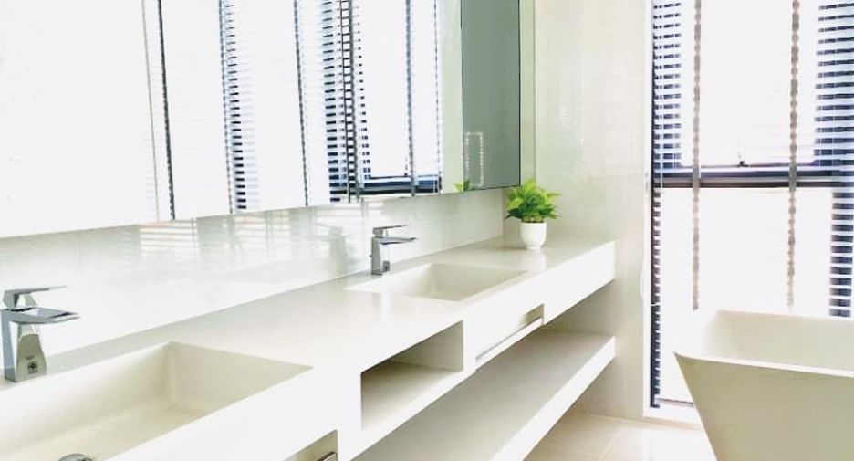 For rent 2 ベッドルーム condo in Khlong Toei, Bangkok