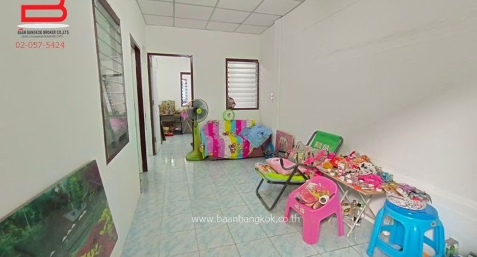 Reihenhaus zum Kauf mit 2 Zimmer in Lak Si, Bangkok