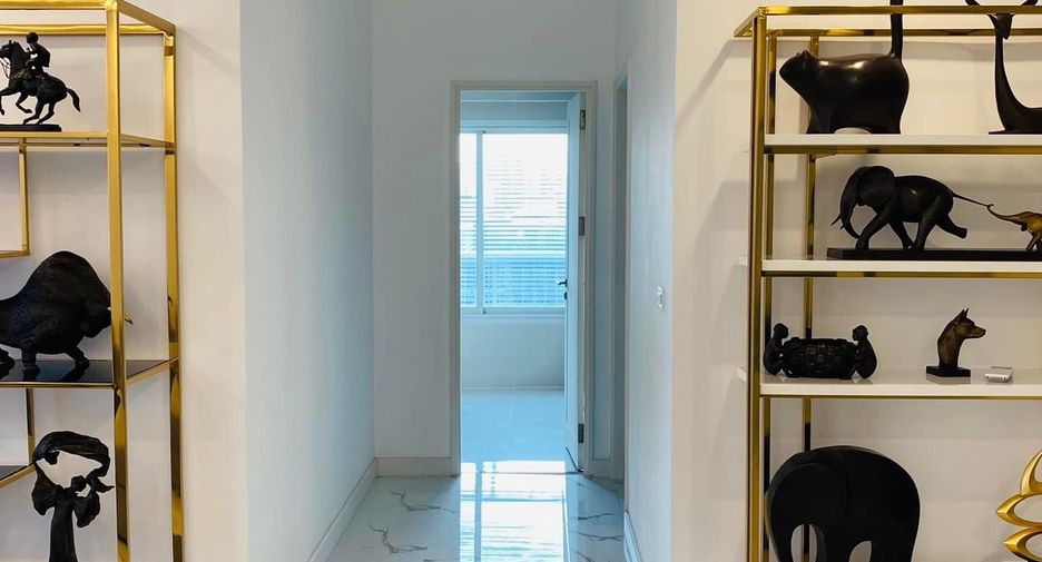 À vendre 2 chambres condo à Watthana, Bangkok