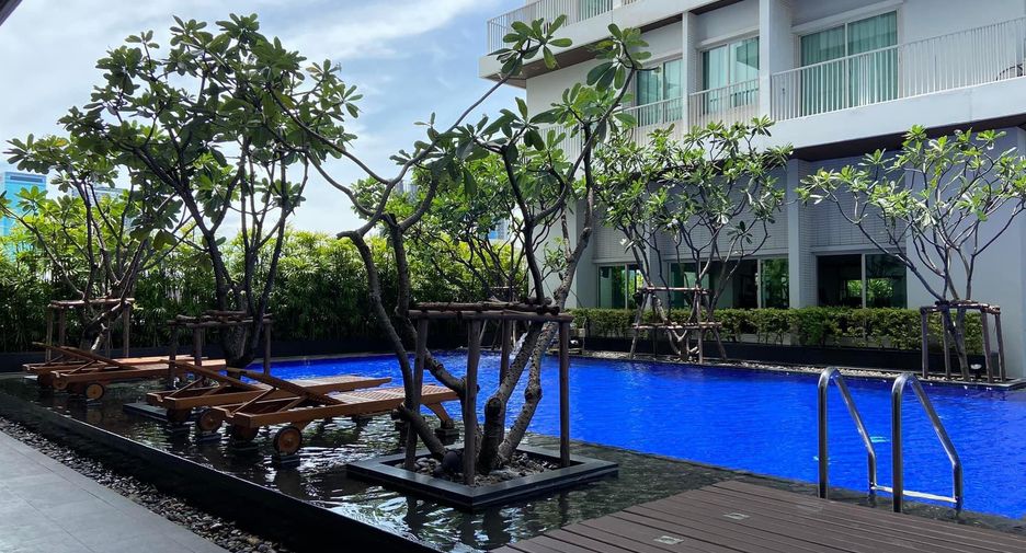 À vendre 2 chambres condo à Watthana, Bangkok