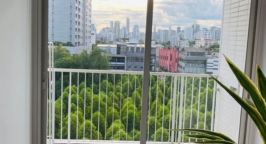 À vendre 2 chambres condo à Watthana, Bangkok