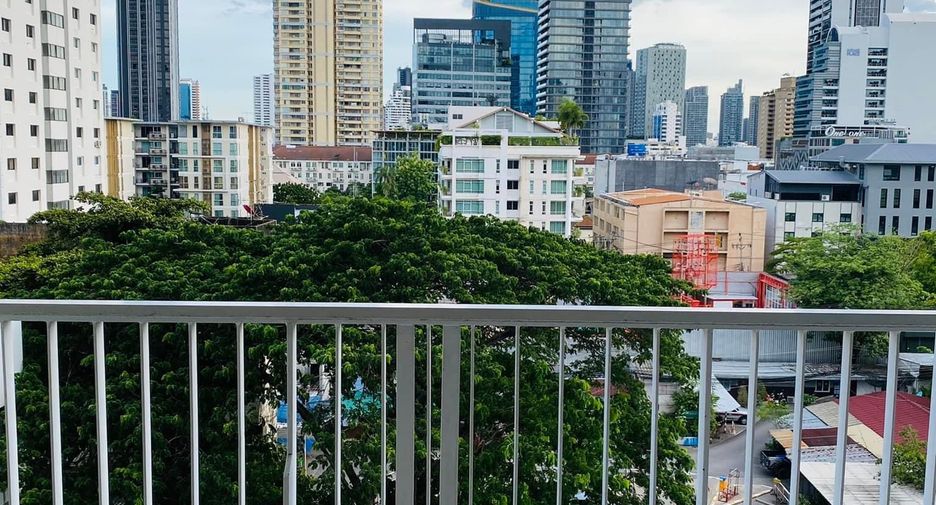 À vendre 2 chambres condo à Watthana, Bangkok