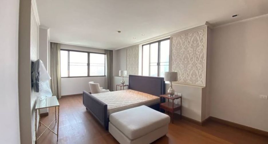 For rent 3 bedrooms condo in Bang Rak, Bangkok