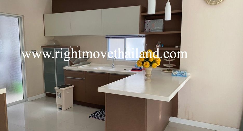 For rent 3 bedrooms house in Phasi Charoen, Bangkok