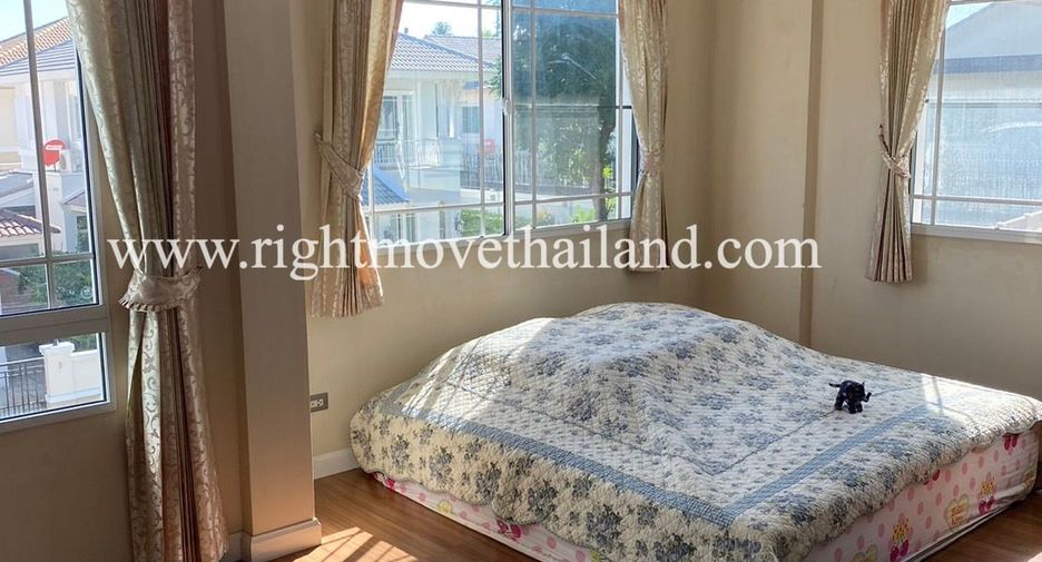 For rent 3 bedrooms house in Phasi Charoen, Bangkok