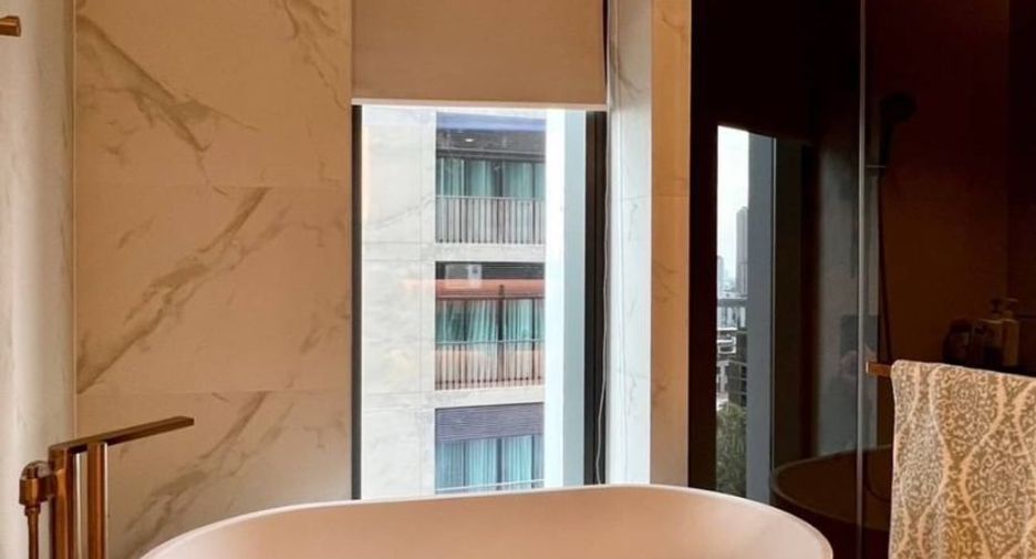 Condo en alquiler de 2 habitaciones en Khlong Toei, Bangkok