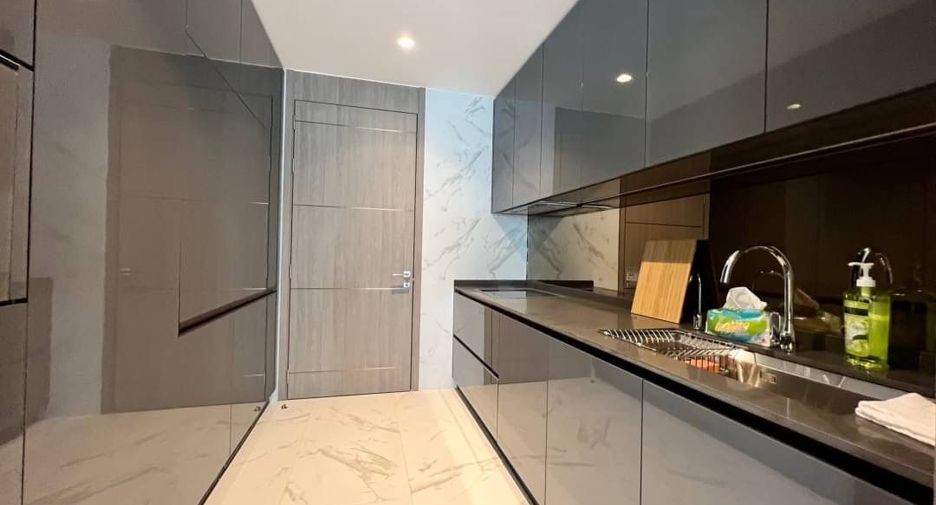 Condo en alquiler de 2 habitaciones en Khlong Toei, Bangkok