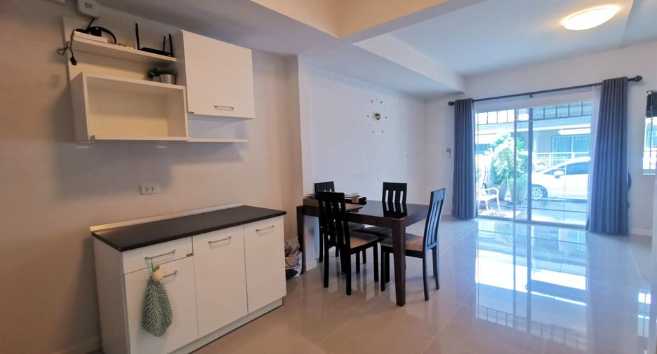 For sale 2 bedrooms townhouse in Lam Luk Ka, Pathum Thani