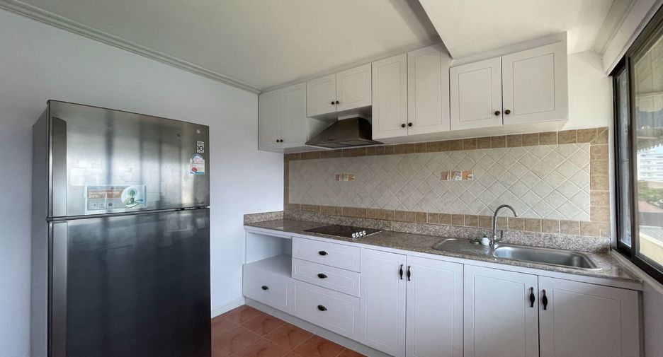 For rent 3 bedrooms apartment in Phaya Thai, Bangkok
