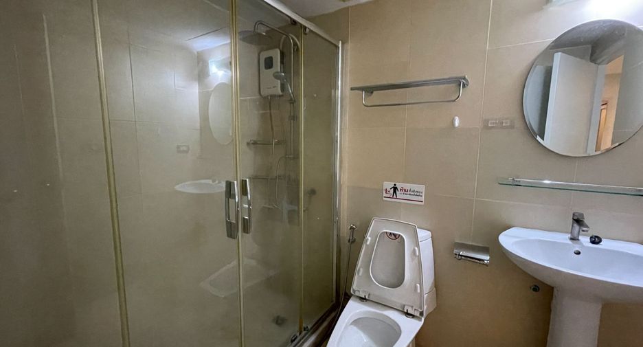 For rent 3 bedrooms apartment in Phaya Thai, Bangkok