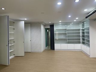 Apartamento en alquiler de 3 habitaciones en Phaya Thai, Bangkok