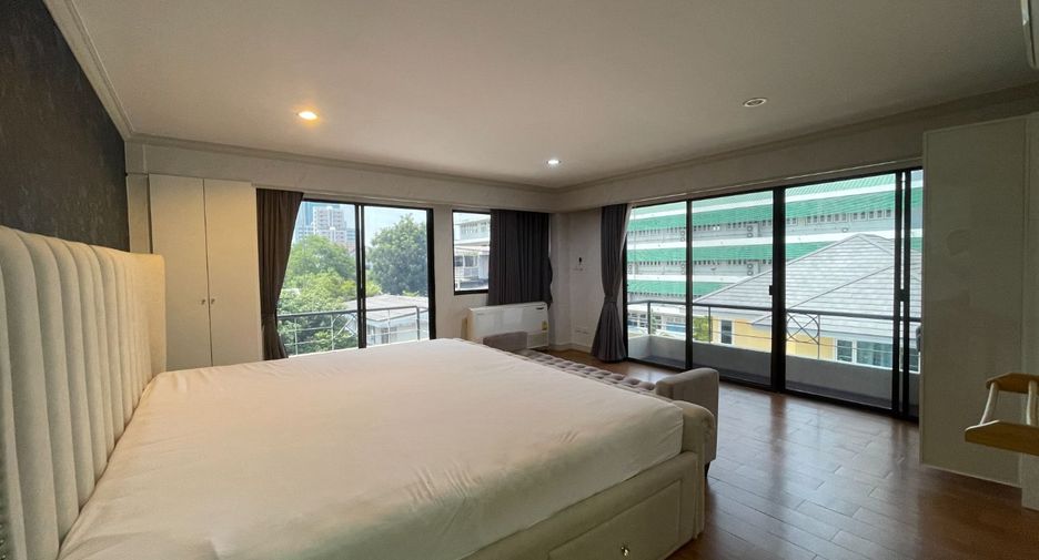 For rent 3 bedrooms apartment in Phaya Thai, Bangkok