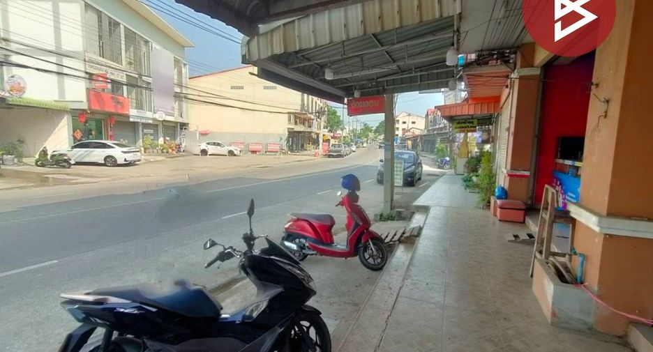 For sale 2 Beds retail Space in Mueang Phitsanulok, Phitsanulok