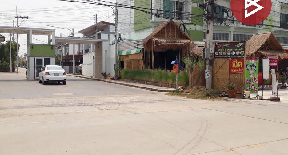 For sale 3 Beds retail Space in Mueang Chachoengsao, Chachoengsao