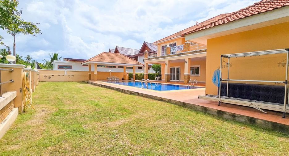 For sale 4 Beds villa in Ban Chang, Rayong